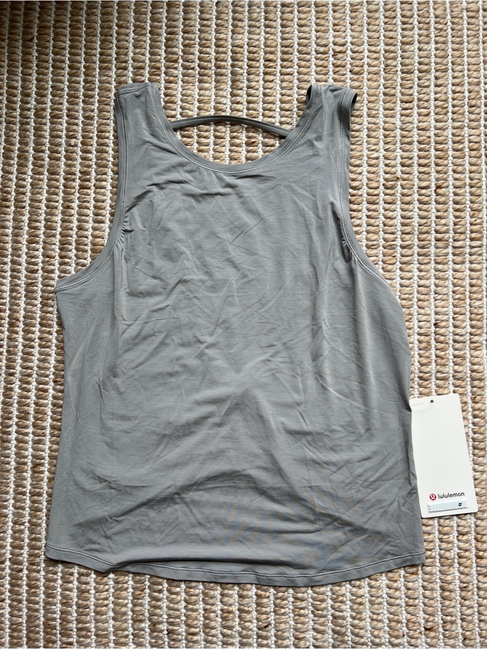 Lululemon Deep Stretch Tank Silver Drop Size 8 Medium NWT Light Blue Grey